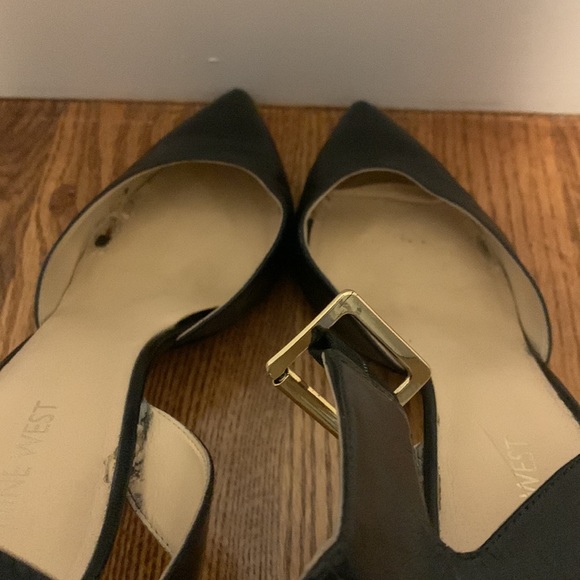 Nine West black ankle strap shoes size 8 1/2 - Picture 3 of 4